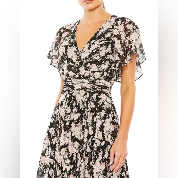 Ieena Mac Duggal Black multi floral flutter sleeve maxi dress (10) - Picture 2 of 10